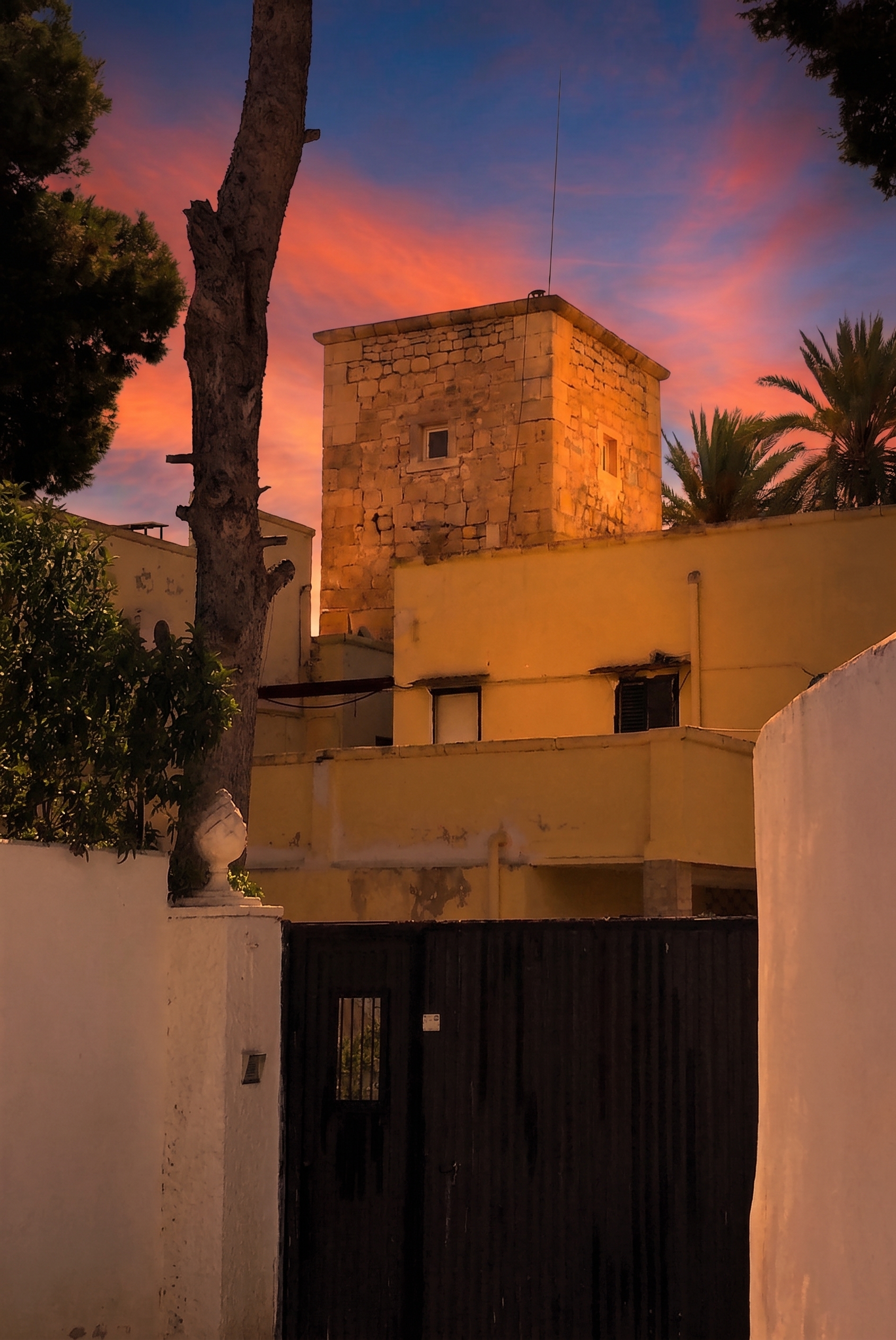 Torre Cacholí (Nº 12 en el mapa) al atardecer