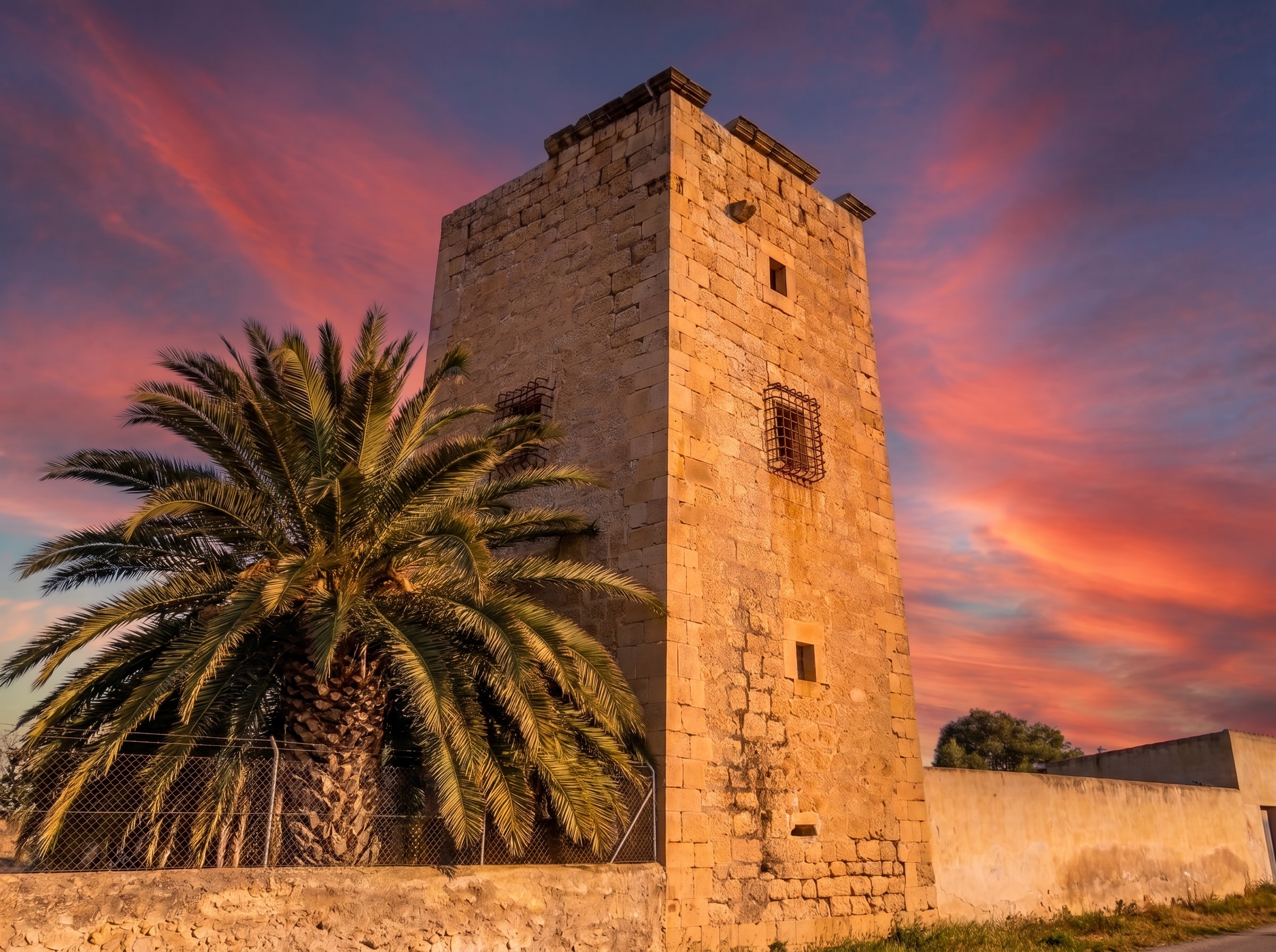 Torre Villagarcía (Nº 09 en el mapa) al atardecer